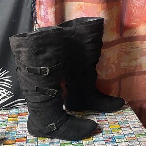 Women’s Black Mid-Calf Buckle Strap Boots – Size 9